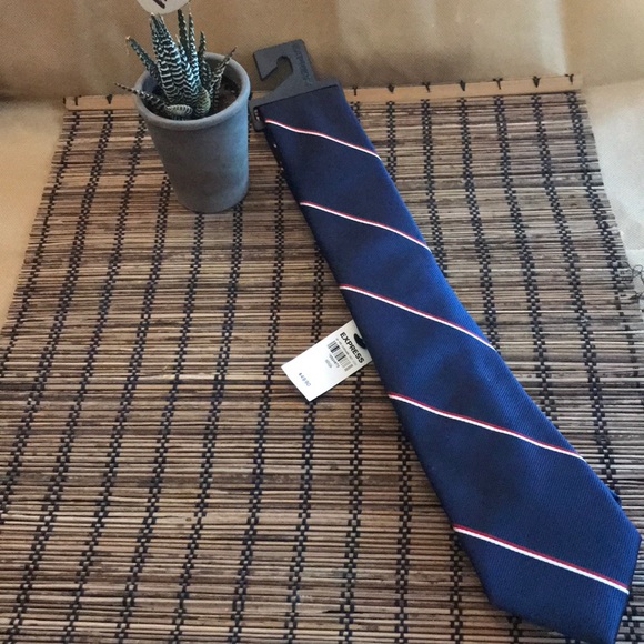 NWT Express Tie - Picture 2 of 3